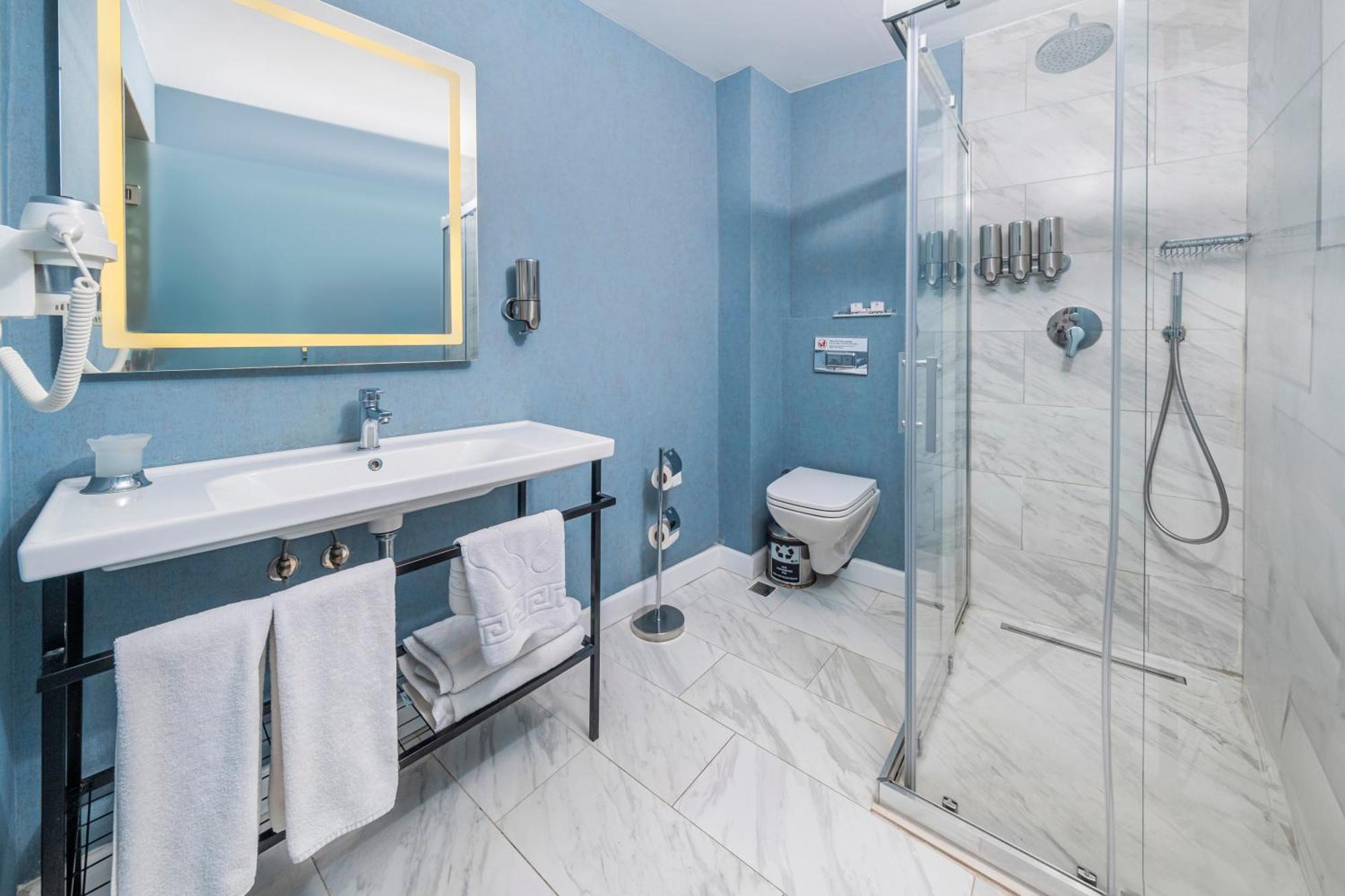 Ring Stone Hotels Bosphorus - Special Class Istanboel Buitenkant foto