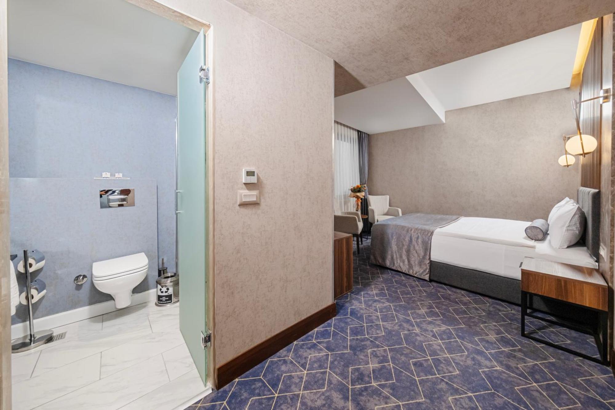 Ring Stone Hotels Bosphorus - Special Class Istanboel Buitenkant foto