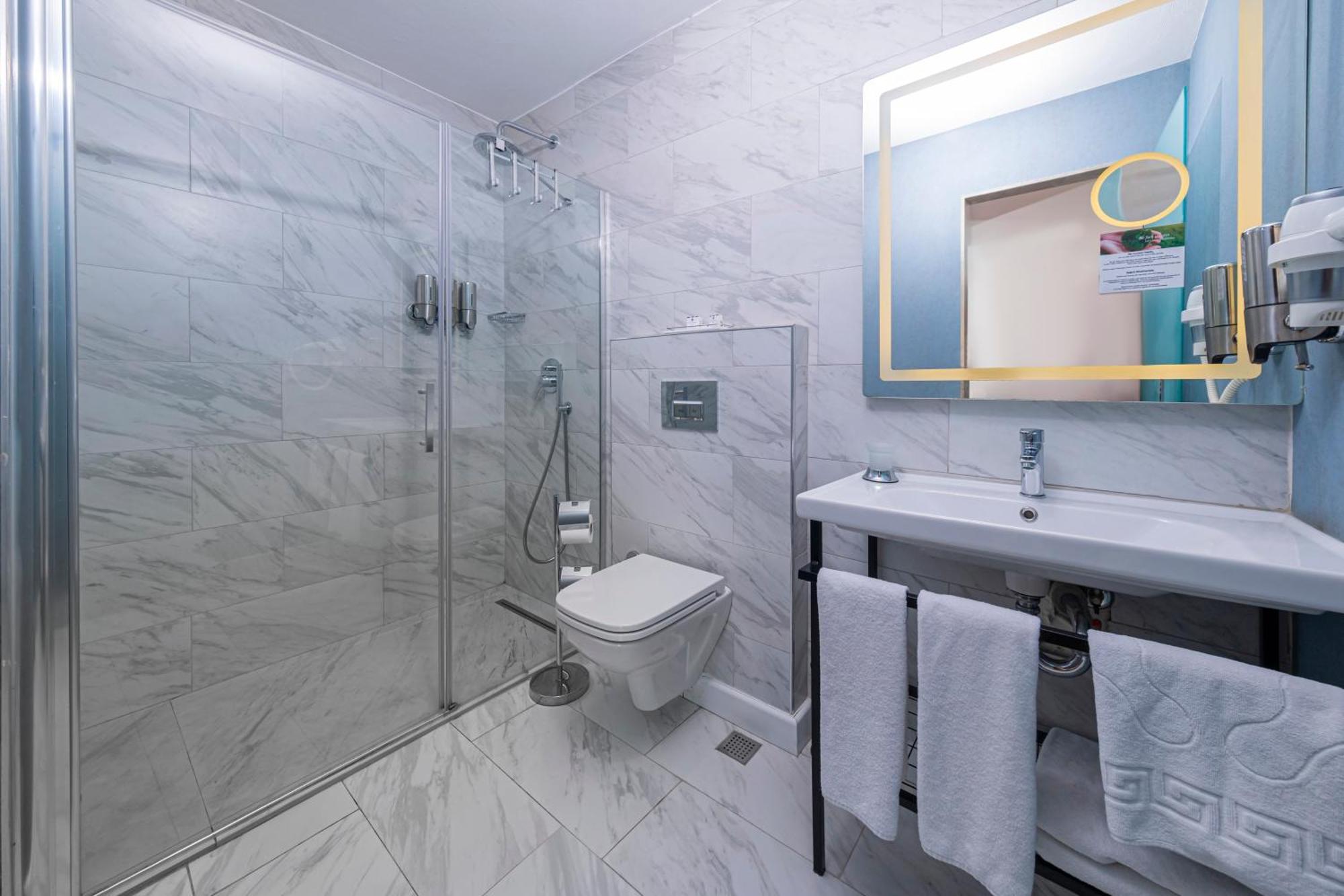 Ring Stone Hotels Bosphorus - Special Class Istanboel Buitenkant foto