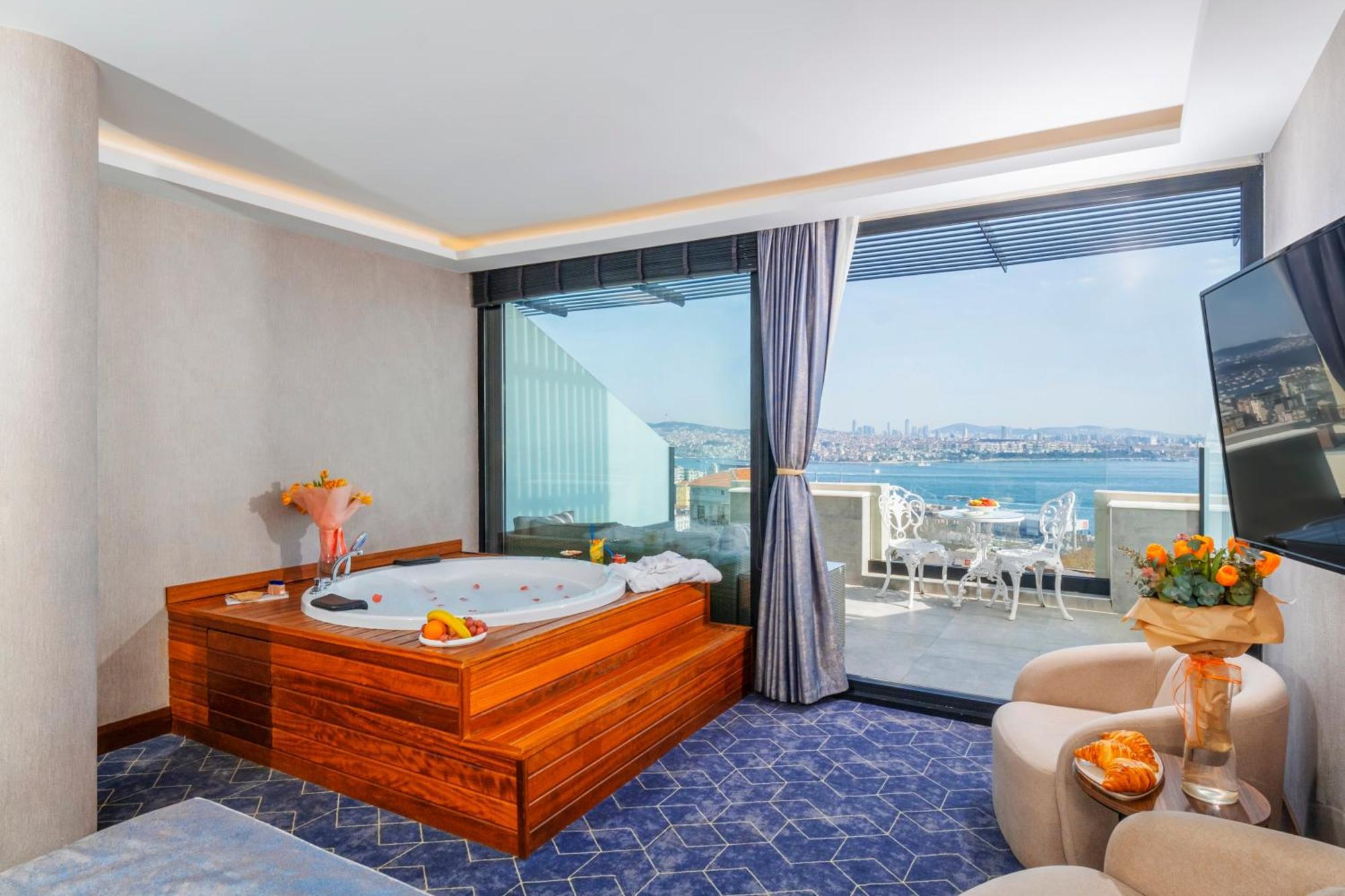 Ring Stone Hotels Bosphorus - Special Class Istanboel Buitenkant foto