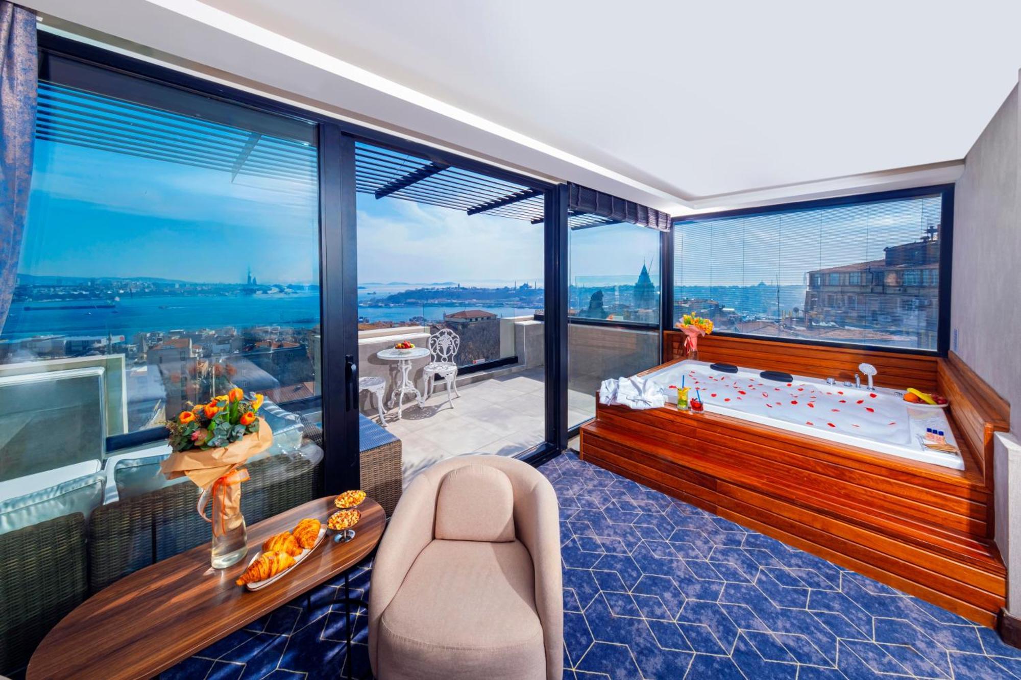 Ring Stone Hotels Bosphorus - Special Class Istanboel Buitenkant foto