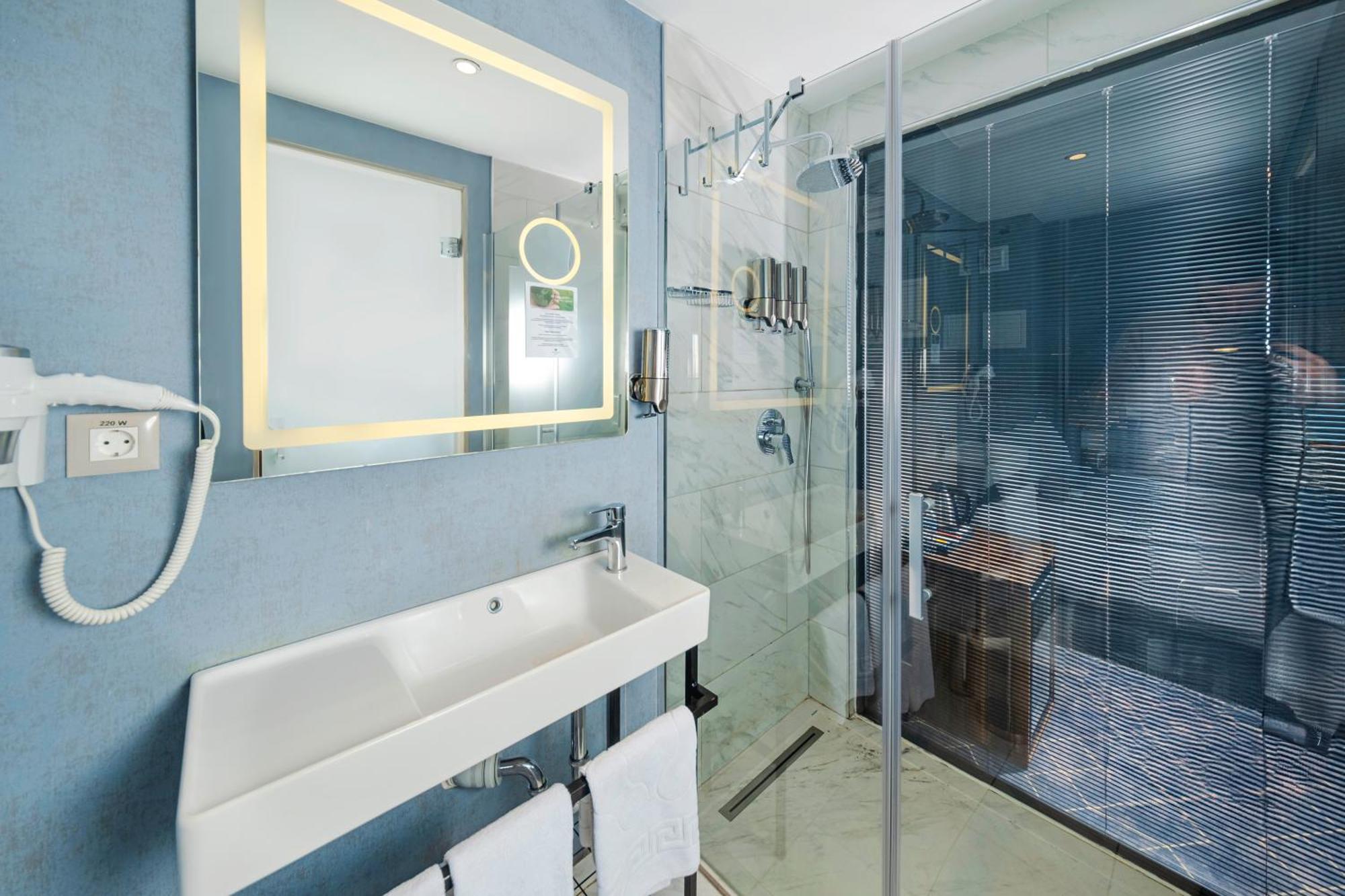 Ring Stone Hotels Bosphorus - Special Class Istanboel Buitenkant foto