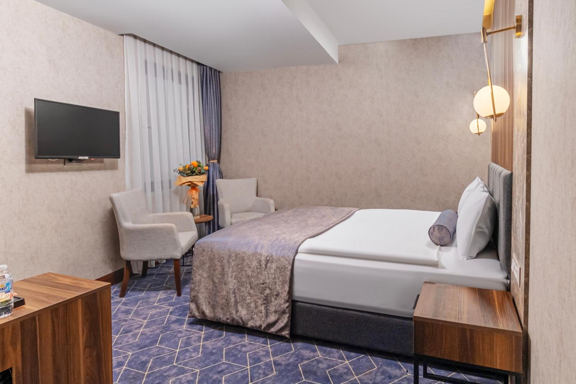 Ring Stone Hotels Bosphorus - Special Class Istanboel Buitenkant foto